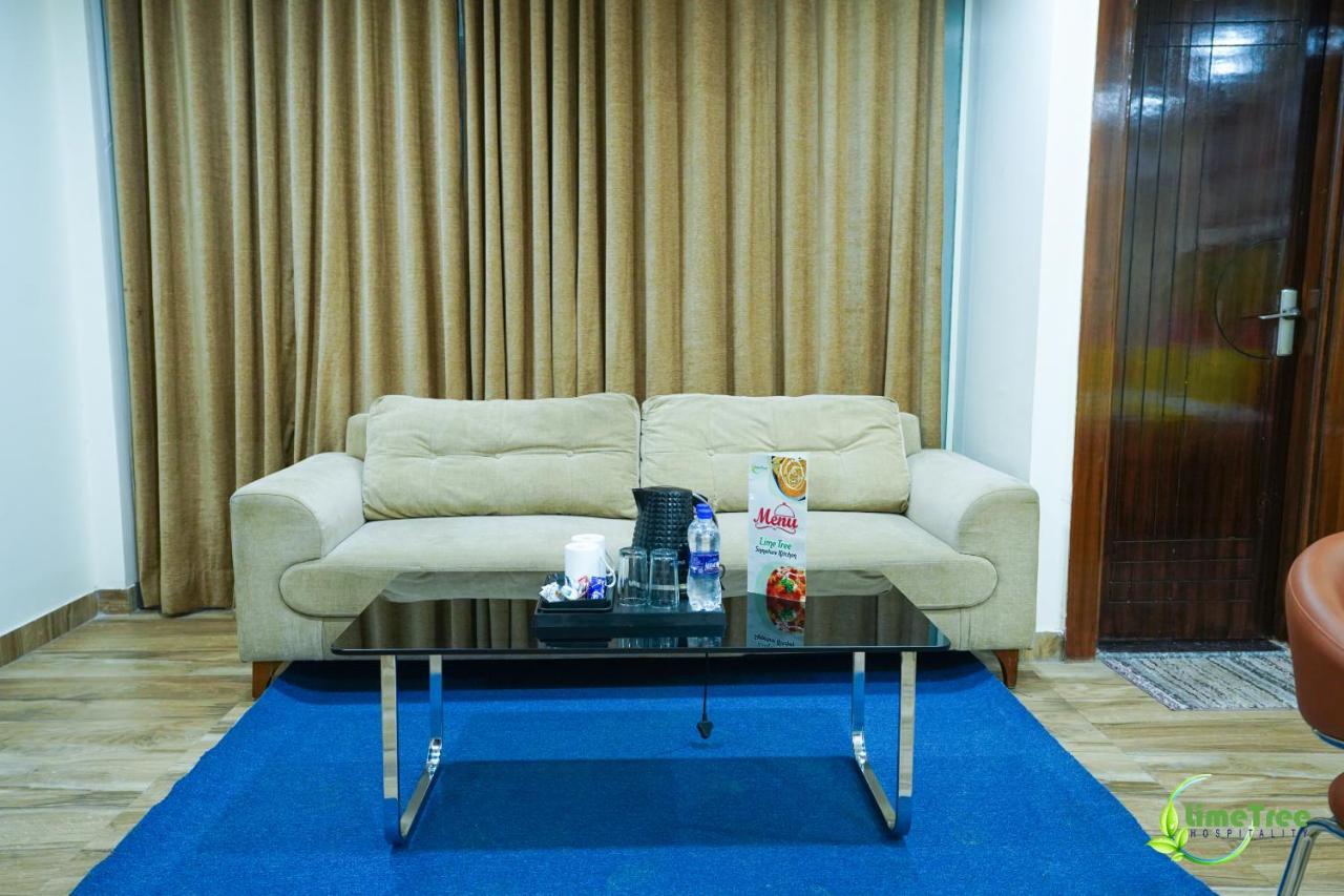 Lime Tree Hotel Near 32Nd Avenue Sector 29 古尔冈 外观 照片